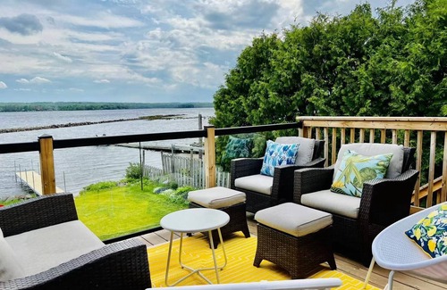 Victoria Harbour Cottage | Peaceful Waterfront Cottage on Georgian Bay