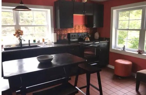 Berkeley Springs Cottage | Peaceful Waterfall House - n2 bedroom hidden treasure