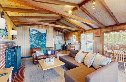 Burley House | Peaceful Waterfront Living in Gig Harbor – Coastal Comfort & Charm