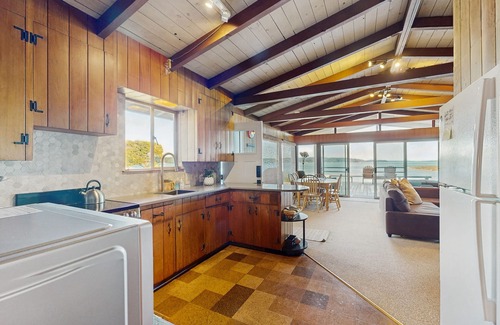 Burley House | Peaceful Waterfront Living in Gig Harbor – Coastal Comfort & Charm
