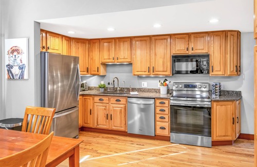Coal Creek Canyon House | Peaceful Wooded 2-bedroom Family Friendly Modern Retreat - 30 Day+ Stay Only