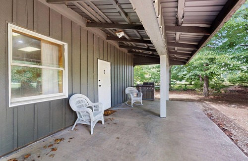 Covert House | Peaceful wooded escape w/kitchenette, gas grill, WIFI, lakes & trails nearby