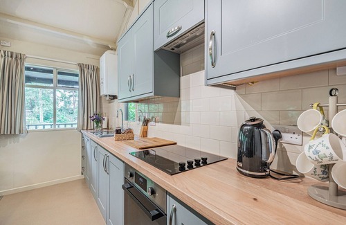 Cornisholme Cottage | Peaceful Woodland Lodge