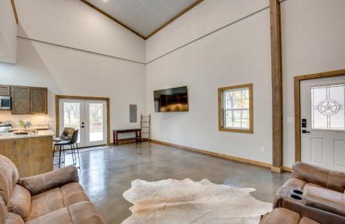 Yantis House | Peaceful Yantis Retreat - 1 Mi to Lake Fork!