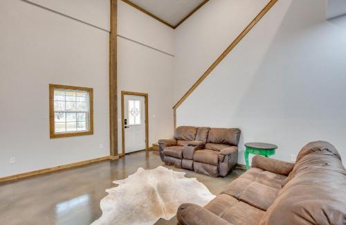 Yantis House | Peaceful Yantis Retreat - 1 Mi to Lake Fork!