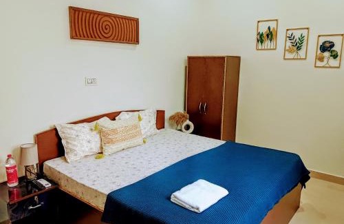 Tapovan Apartment | Peacelily Hotel - AC rooms with netflix in upper tapovan, also available for monthly rent 25K