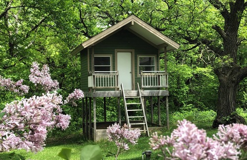 Missouri Valley House | Peacful 4-bedroom home just outisde Missouri Valley and 25 minutes from Omaha