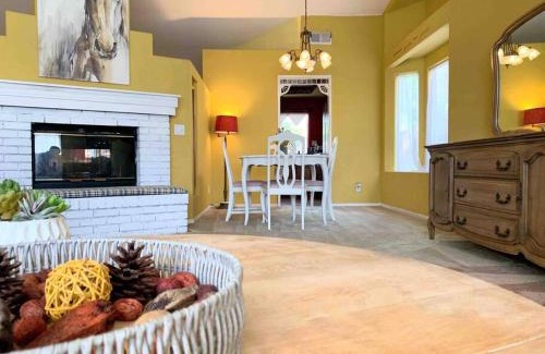 Hemet House | Peach Blossom Country House