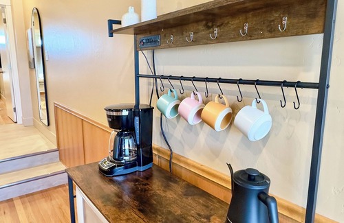 Medford Apartment | Peach Street Inn by WanderLodges