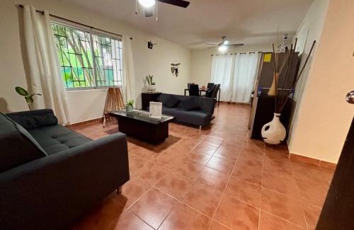 Downtown Cancun Apartment | Peach35 Apartamento céntrico, 5 min de la playa y la entrada de la zona hotelera
