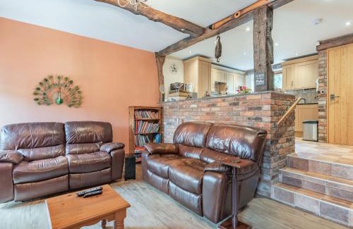Sparrowpit House | Peacock Cottage