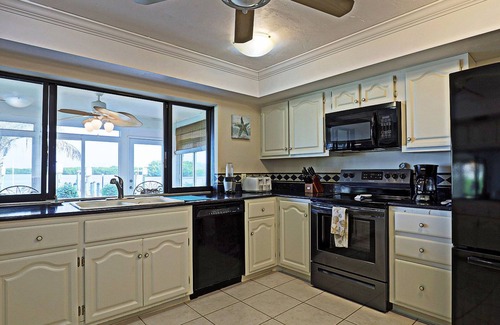 Matlacha Isles-Matlacha Shores House | Peacock Vacation Home