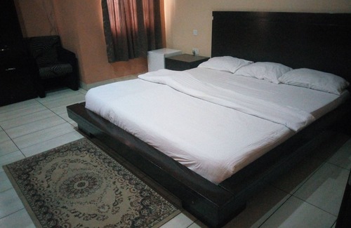 Ibadan Hotel | Peak Court Hotels
