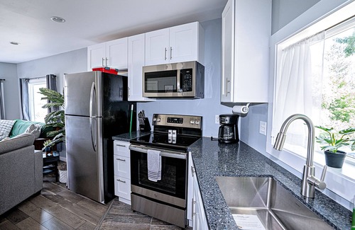 Kellogg House | Peak Haven: 2BR Mountain View