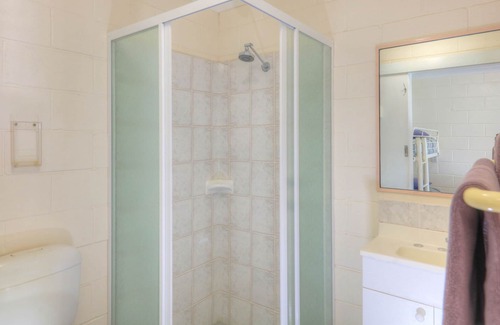 Peak Hill Hotel | Peak Hill Golden Peak Budget Motel