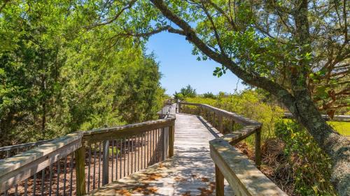 Debordieu Colony House | Pearce Chateau home by Peace Vacations