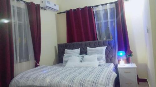 Dar es Salaam Bed & Breakfast | Pearl central Modern sweet Homestay