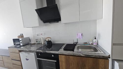Politiko Apartment | Pearl Island Apartment