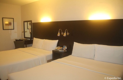 Ermita Night District Hotel | Pearl Lane Hotel