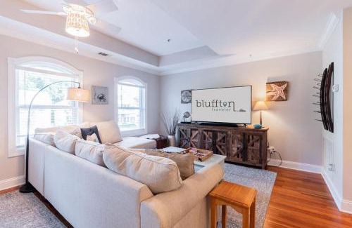 Bluffton House | Pearl of the Promenade