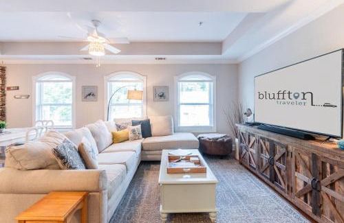 Bluffton House | Pearl of the Promenade