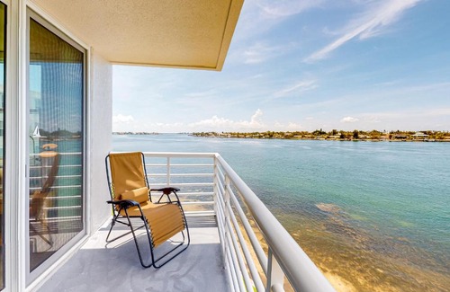 St. Petersburg Apartment | Pearl of the Sea