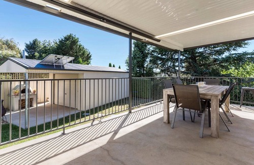 Blayney House | Pearl on Piggott - Modern Family Home in Blayney