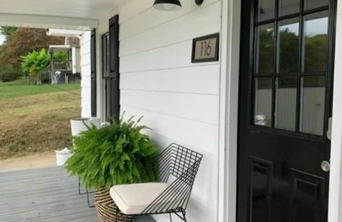 Greeneville House | Pearl St. Hideaway 2br house with Gameroom