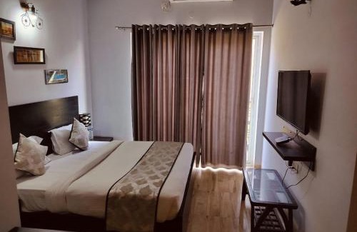 Vrindavan Hotel | Pearl suites at Omaxe entrenity