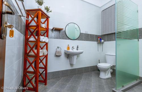 Kampala Apartment | Pearls and Olives - stylish stays near Serena Kigo