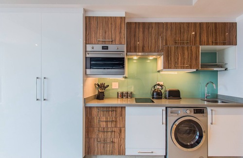 Umhlanga Hotel | Pearls of Umhlanga, or Oceans - Marina Apartments Private