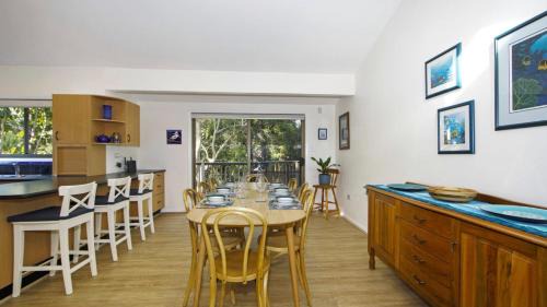 Pearl Beach House | Pearlside - Airconditioned, Pet Friendly & Wifi