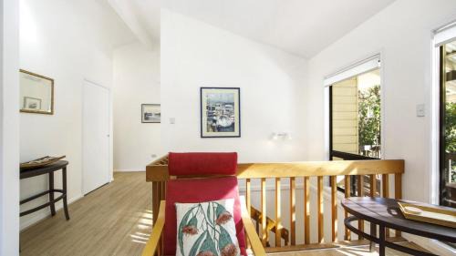 Pearl Beach House | Pearlside - Airconditioned, Pet Friendly & Wifi