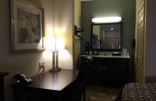 Pearsall Hotel | Pearsall Inn & Suites