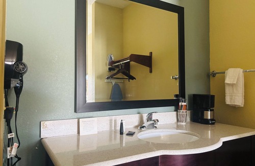 Pearsall Hotel | Pearsall Inn & Suites