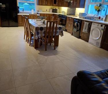 Londonderry House | Peartree Cottage