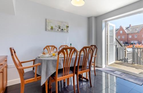 Felixstowe House | Pebble Beach - Felixstowe