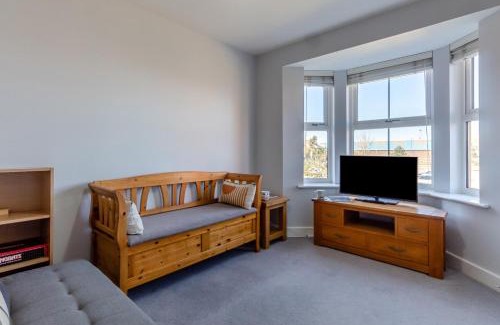 Felixstowe House | Pebble Beach - Felixstowe