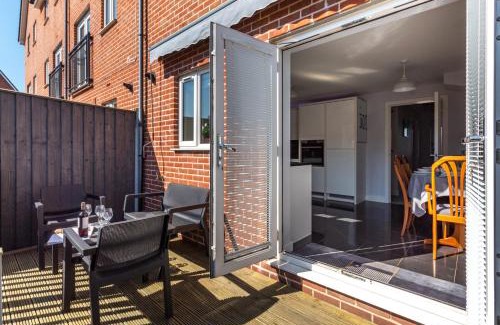Felixstowe House | Pebble Beach - Felixstowe