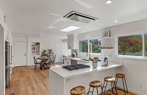 Del Monte Forest House | Pebble Beach's "Pebble Breeze"