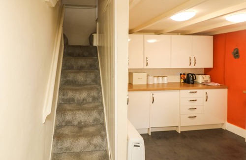 Portreath Cottage | PEBBLE COTTAGE, pet friendly, country holiday cottage in Portreath