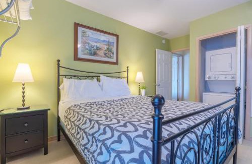 Douglas House | Pebble Hideaway-downtown Douglas and close to beach!