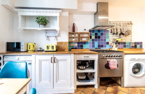 Kemptown House | Pebble Mews House - Sleeps 6 to 8 Guests
