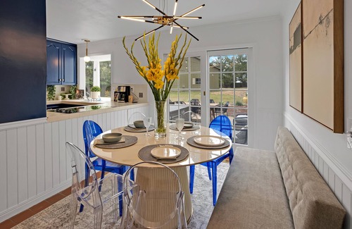 Del Monte Forest House | Pebble Modern home w Hot tub PL1