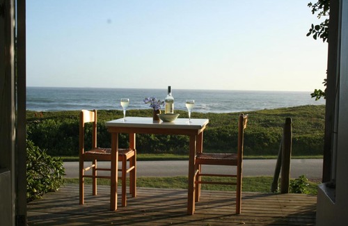 Port Elizabeth House | Pebbles Beach Cottage