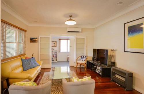 Busselton House | Pebbles by the Bay - Central Busselton