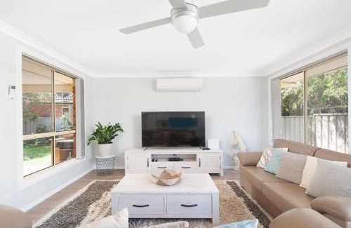 Fingal Bay House | Pebbles By The Beach 1 home away from home