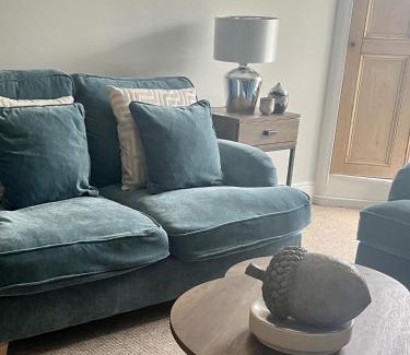 Lynton Apartment | Pebbles