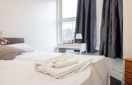 Southampton House | Pebbles Guest house