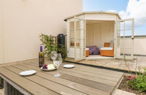Portland House | Pebbles Reach